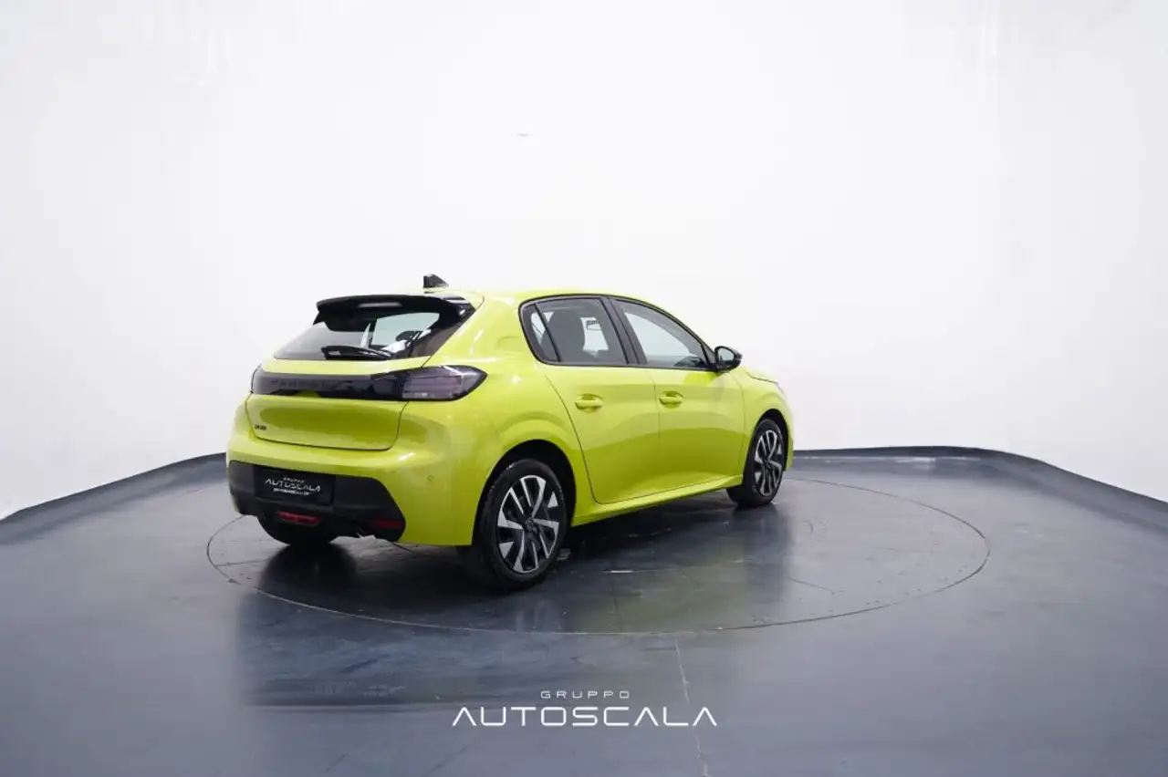 Peugeot 208 6